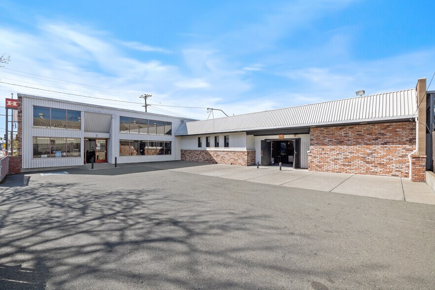 More Photos Of 735 Gilman St, Berkeley Showroom For Sale