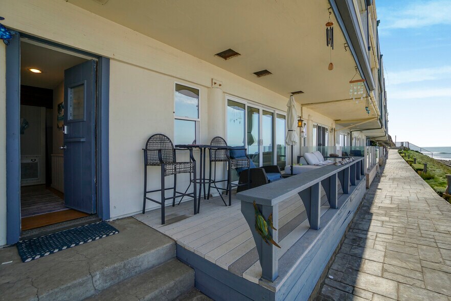 More Photos Of 11914 Beach Club Way, Malibu Multifamily For Sale