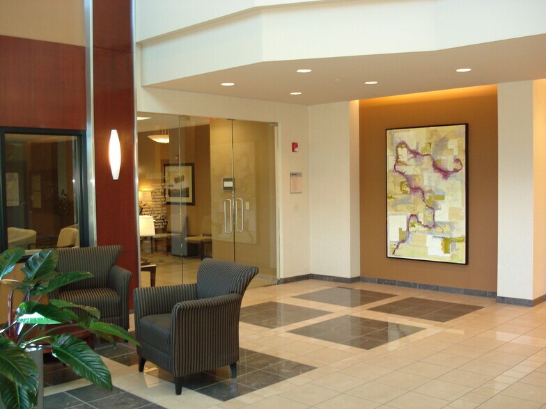 More Photos Of 301 NE Mulberry St, Lee's Summit Medical For Lease