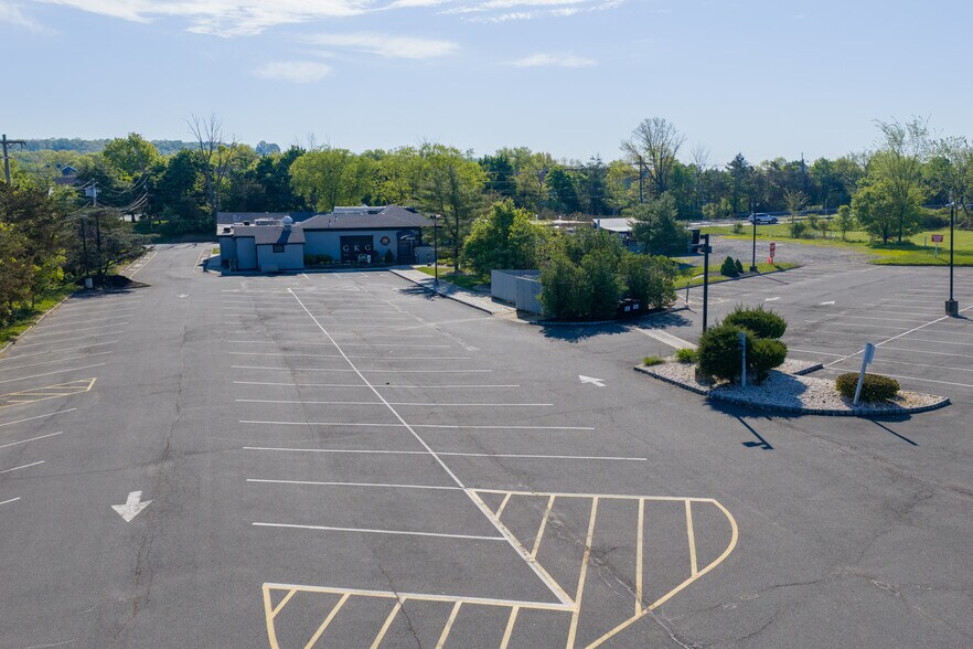 More Photos Of 645 Us Highway 202/206, Bridgewater General Retail For Sale