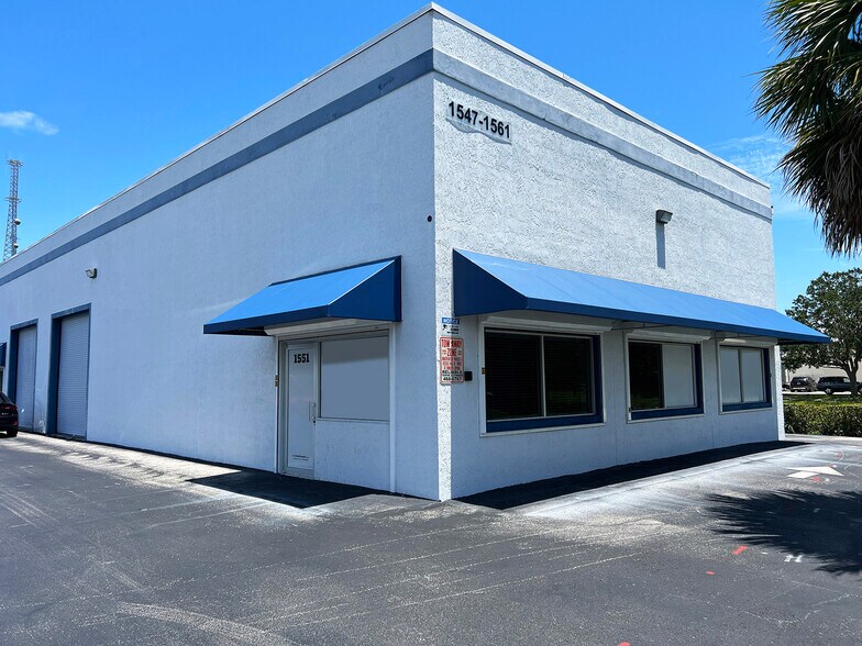 Primary Photo Of 1547-1561 SE South Niemeyer Cir, Port Saint Lucie Warehouse For Lease