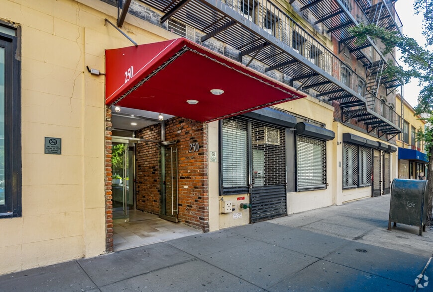 More Photos Of 244-252 W 27th St, New York Apartments For Lease