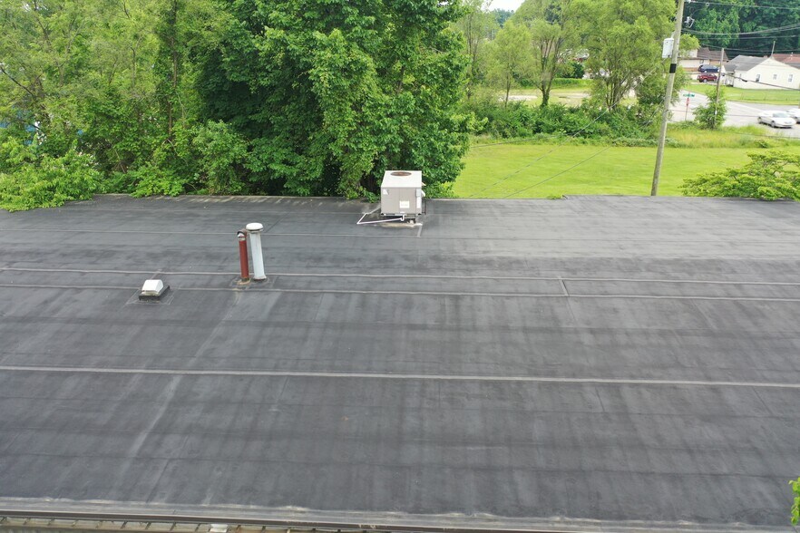 More Photos Of 53894 N County Road 9, Elkhart Warehouse For Sale