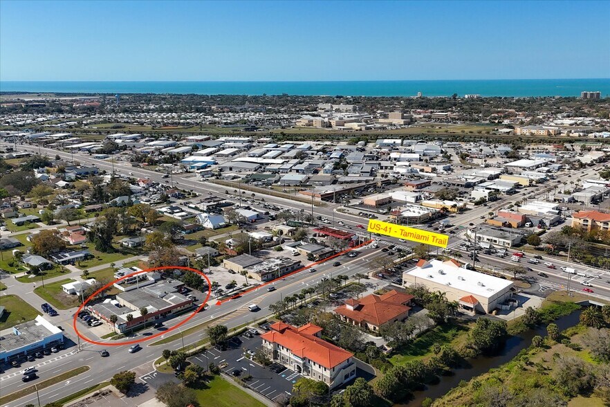 More Photos Of 738 -744 E Venice Ave, Venice General Retail For Sale