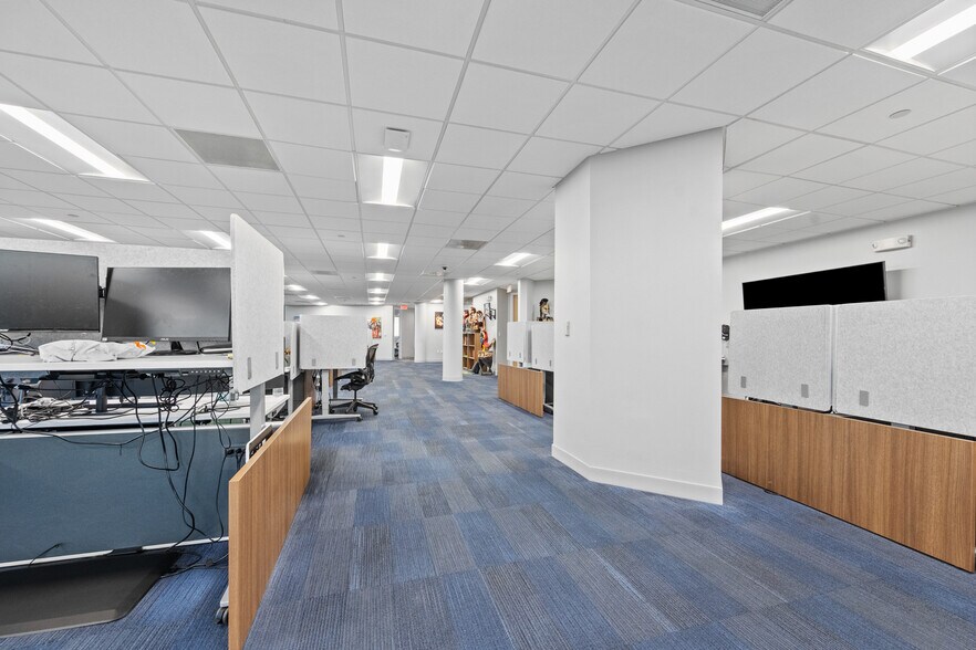 More Photos Of 5355 Town Center Rd, Boca Raton Office For Lease