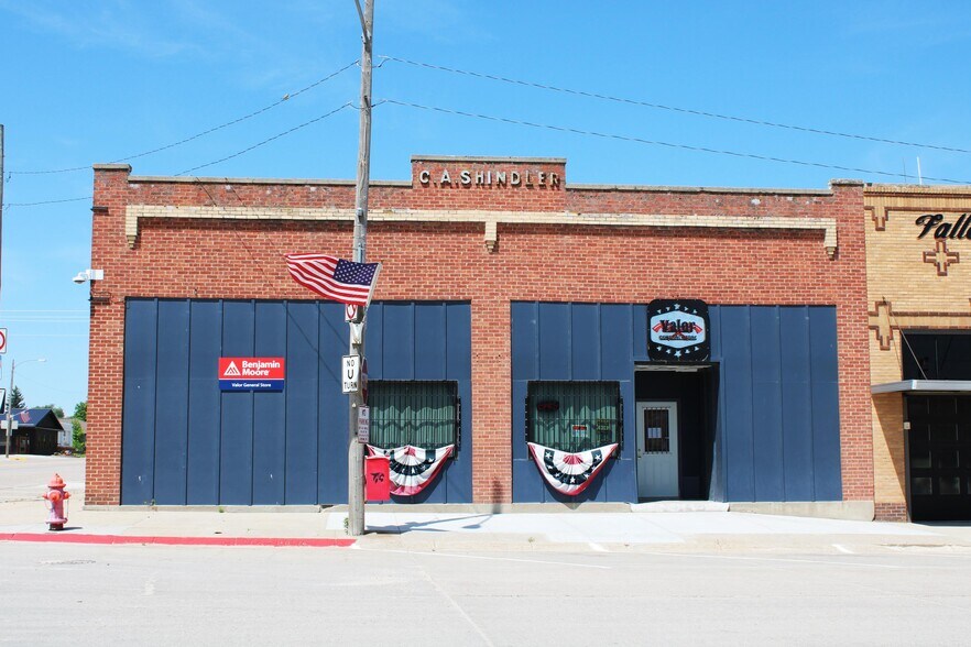 More Photos Of 800 Box Butte Ave, Hemingford General Retail For Sale