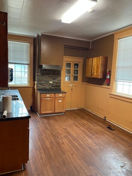 More Photos Of 1101 N Mangum St, Durham Storefront Retail Office For Lease