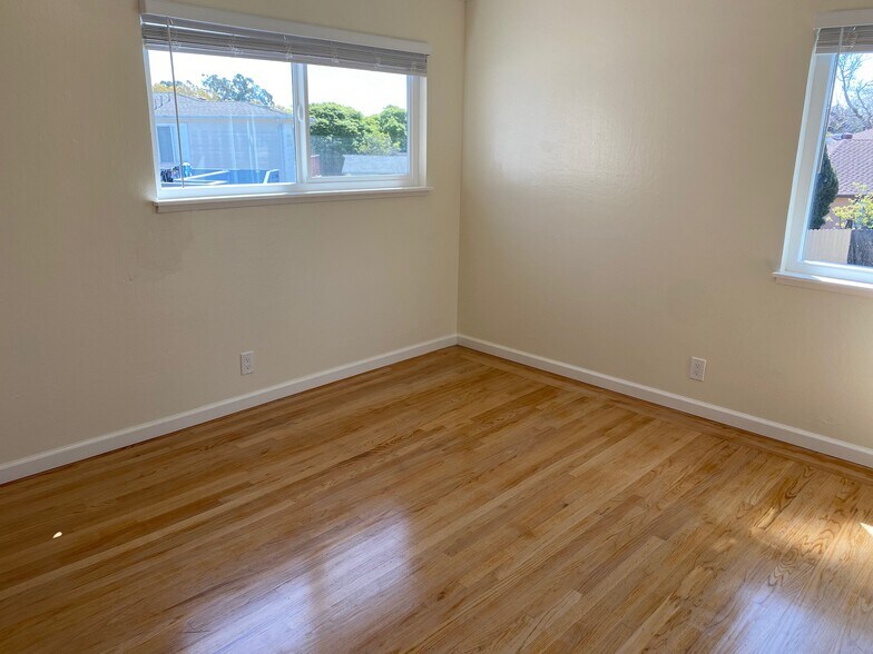 More Photos Of 820 Island Dr, Alameda Specialty For Sale