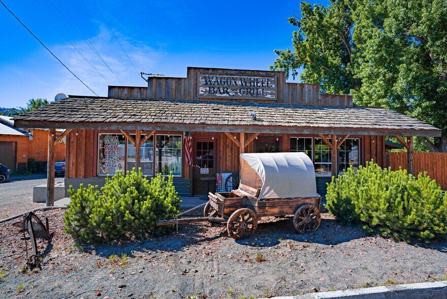 Primary Photo Of 1454 Old Hwy 97, Malott Restaurant For Sale
