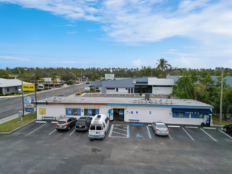 More Photos Of 2923 Manatee Ave, Bradenton Freestanding For Sale