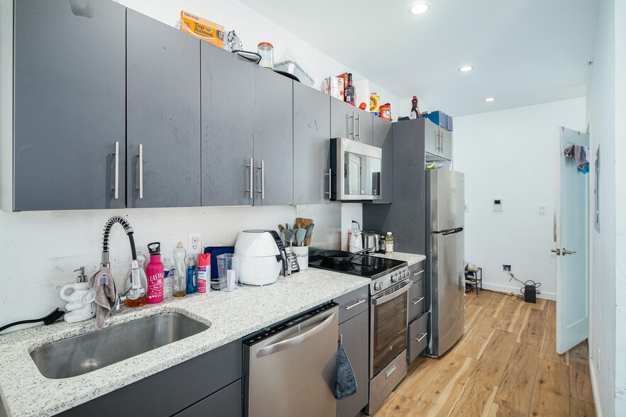 More Photos Of 1247 S 53rd St, Philadelphia Apartments For Sale