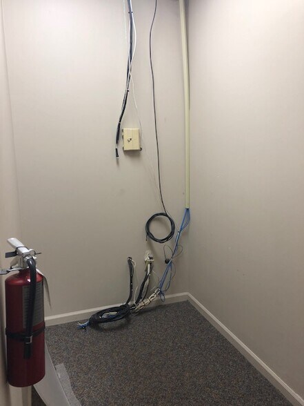 More Photos Of 6550 Lower York Rd, New Hope General Retail For Sale