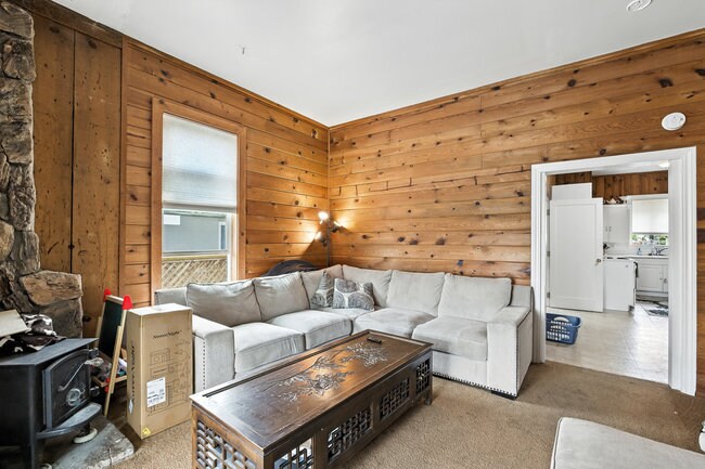 More Photos Of 575 Myrtle St, Half Moon Bay Apartments For Sale