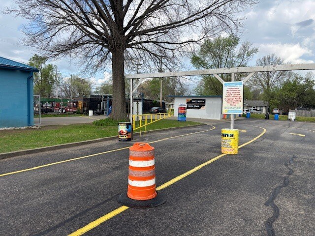 More Photos Of 1619 E 10th St, Jeffersonville Carwash For Sale
