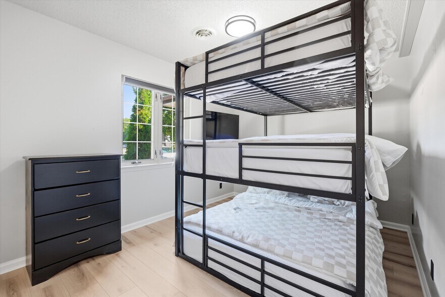 More Photos Of 107 Amity st, Louisburg Hotel For Sale