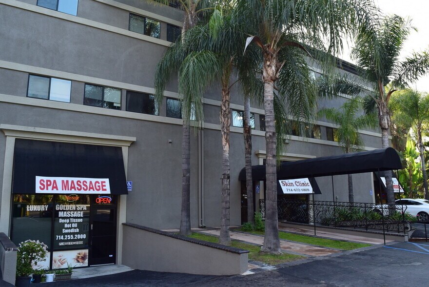More Photos Of 405 S State College Blvd, Brea Storefront Retail Office For Sale