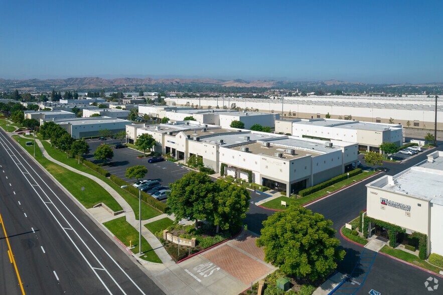 More Photos Of 14702-14738 Central Ave, Chino Warehouse For Lease