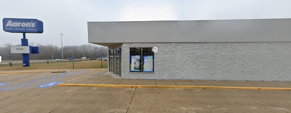 More Photos Of 2850 N Market St, Shreveport Freestanding For Sale