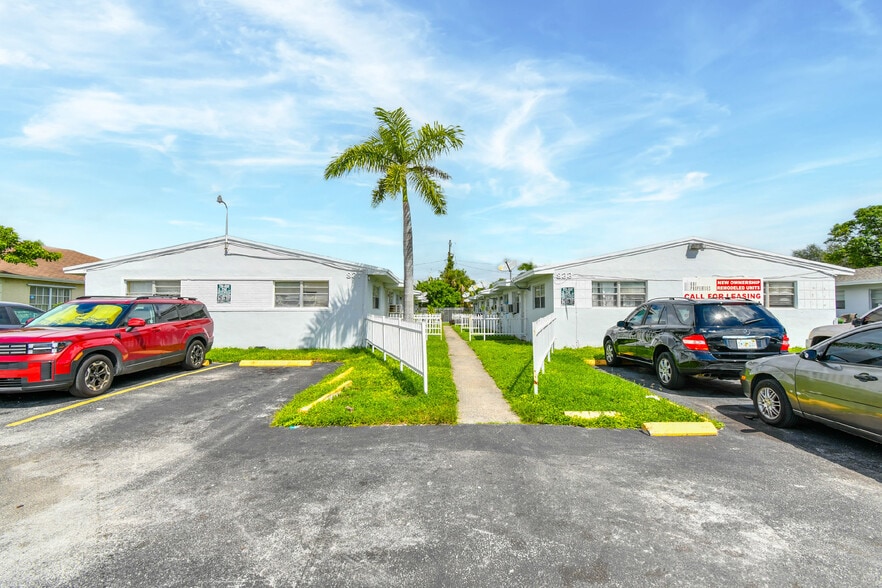 More Photos Of 829-837 NW 10th St, Hallandale Beach Apartments For Sale