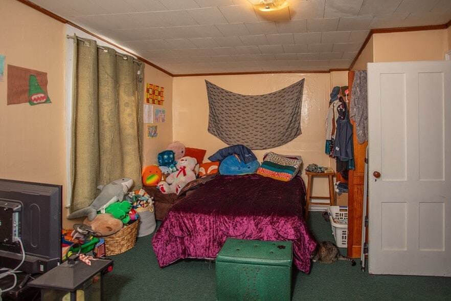 More Photos Of 15 E Hill Rd, Covington Apartments For Sale