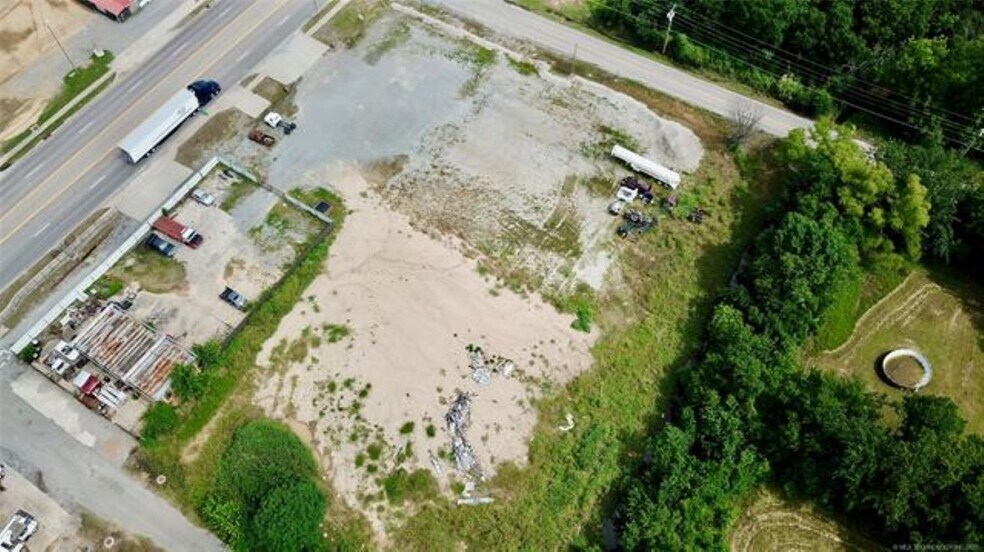 More Photos Of 909 S Garfield Ave, Kiowa Convenience Store For Sale