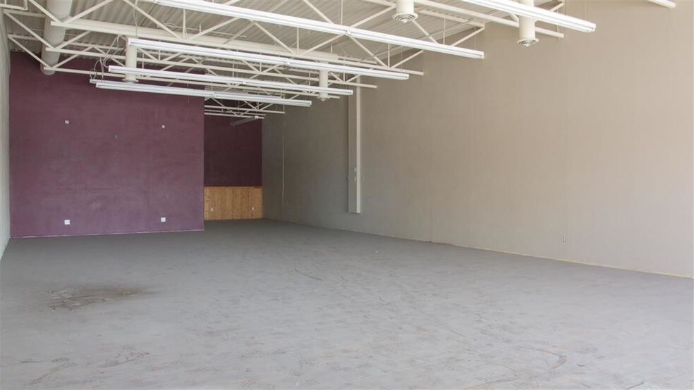 More Photos Of 4341 50 St, Drayton Valley Storefront For Lease