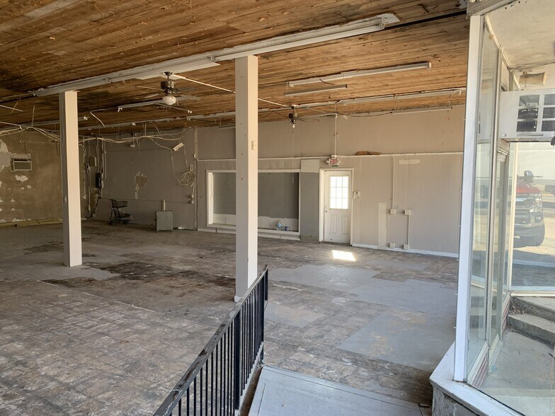 More Photos Of 1211 S Main St, Lillington Freestanding For Sale