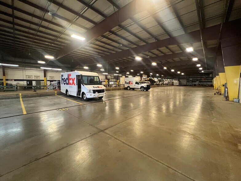 More Photos Of 3017 W 17th St, Erie Warehouse For Sale