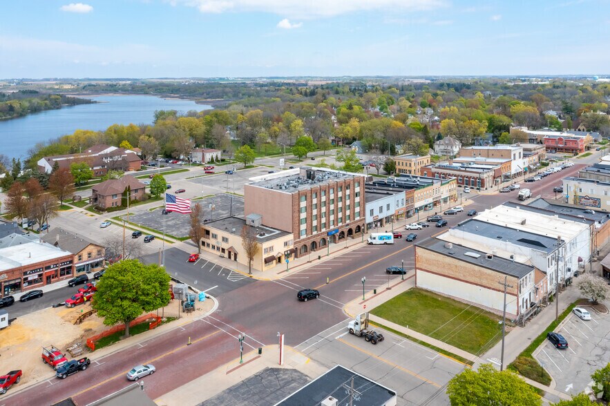 More Photos Of 215 E Walworth Ave, Delavan Hotel For Sale