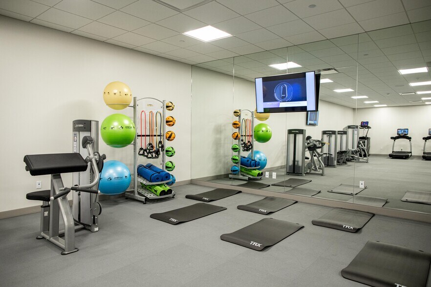 More Photos Of 2401 Cedar Springs Rd, Dallas Office For Lease