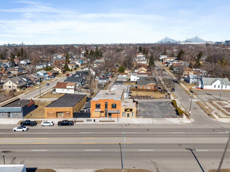 More Photos Of 220 Southfield Rd, Ecorse Storefront Retail Residential For Sale