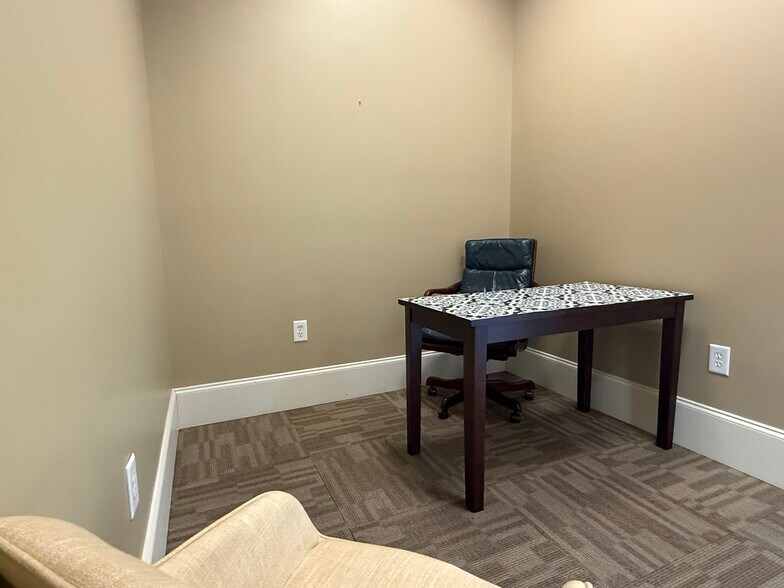 More Photos Of 1101 Greensboro Rd, Eatonton Coworking Space