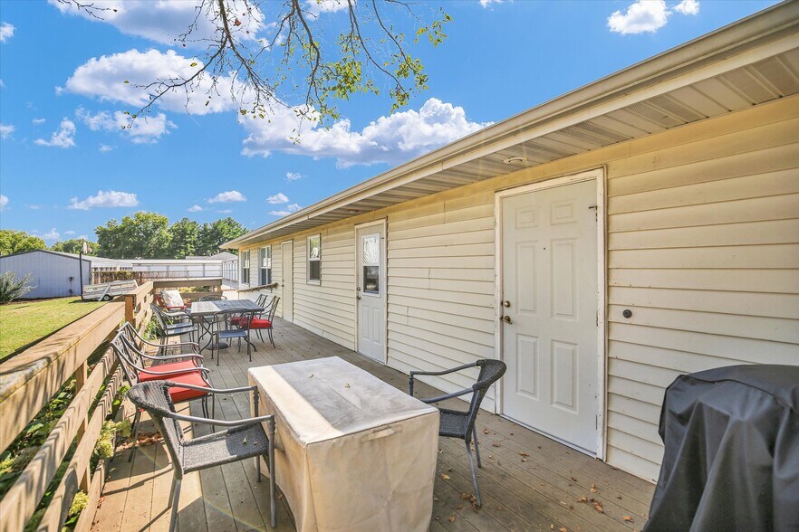 More Photos Of 808 N 3rd St, Saint Joseph Apartments For Sale