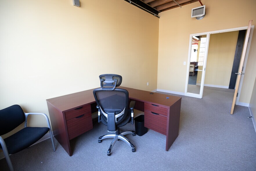 More Photos Of 40 Spruce St, Leominster Medical For Lease