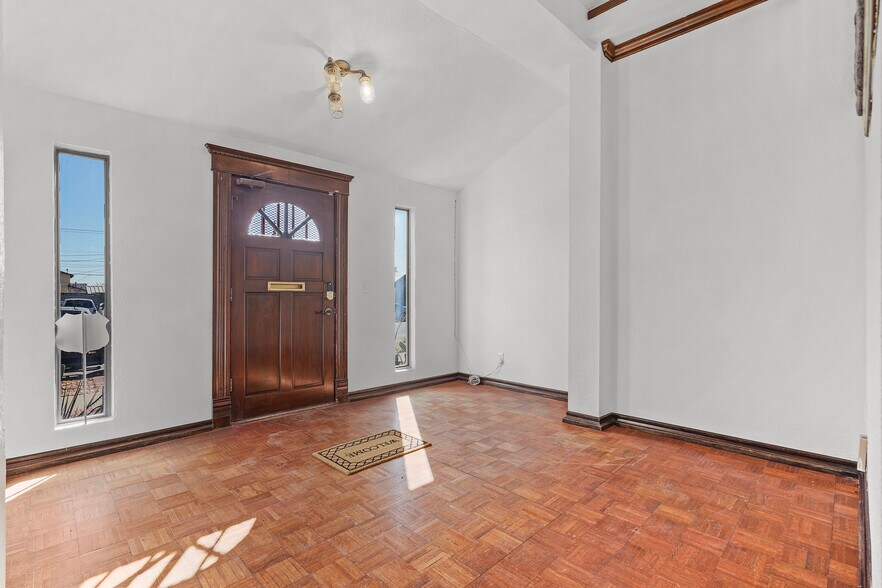 More Photos Of 1127 Wyoming Ave, El Paso Loft Creative Space For Lease