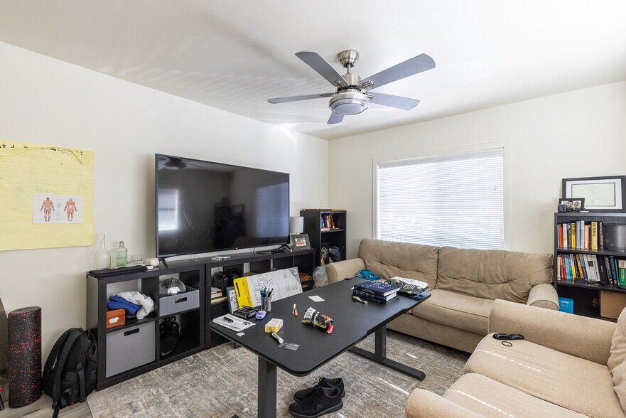 More Photos Of 2123 2nd St, Napa Apartments For Sale