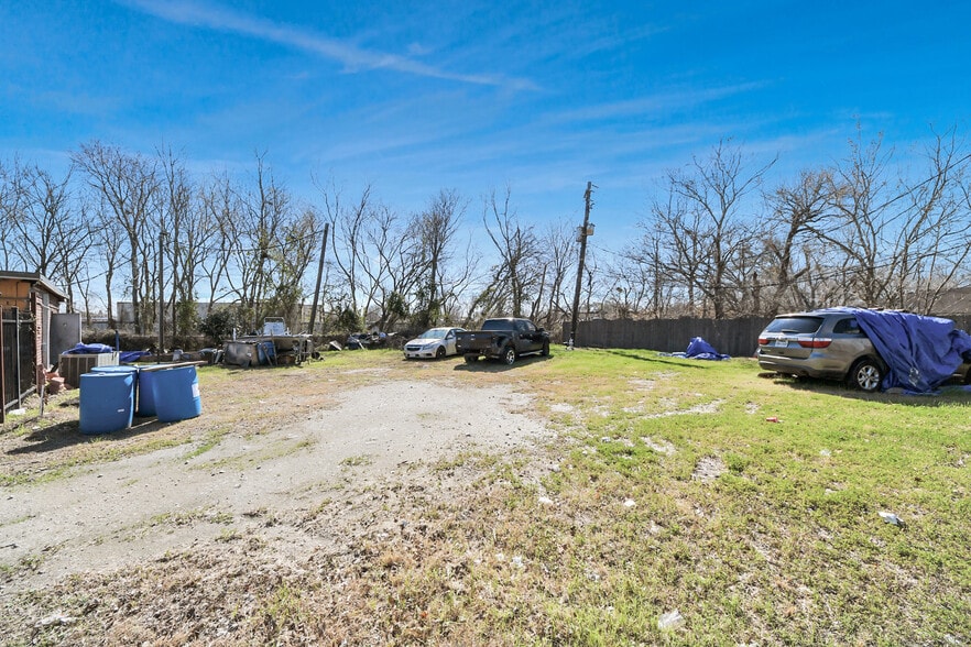 More Photos Of 1734 Allen Genoa Rd, Houston Freestanding For Sale