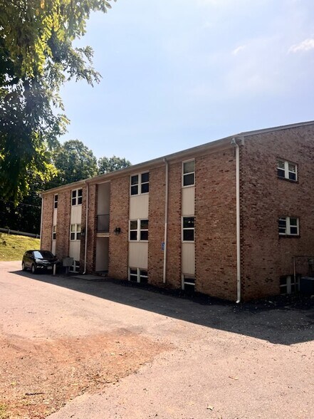 More Photos Of 3802 Panorama Ave, Roanoke Apartments For Sale