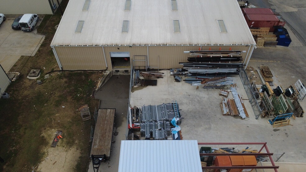 More Photos Of 9201 Brown Ln, Austin Warehouse For Sale