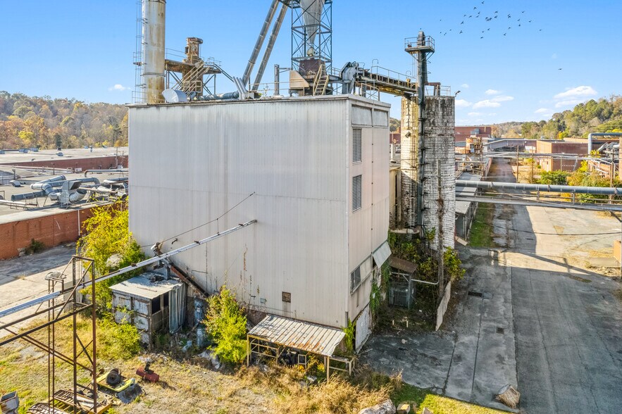 More Photos Of 1641 Fairystone Park Hwy, Stanleytown Warehouse For Sale