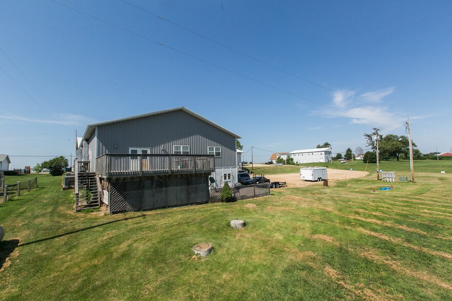 More Photos Of 14877 Hwy 20, East Dubuque Restaurant For Sale