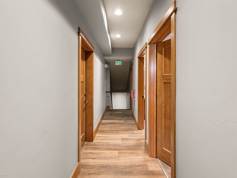 More Photos Of 36 Center Ln, Big Sky Office For Lease