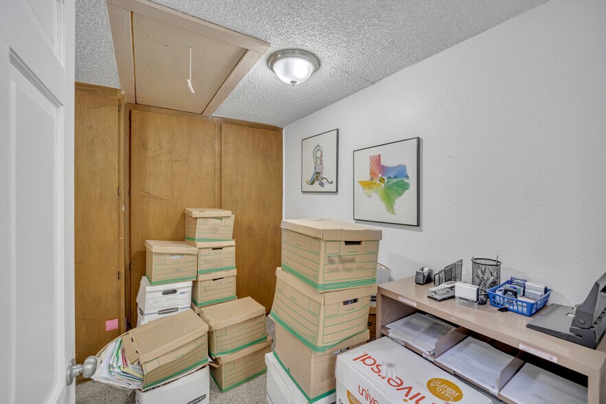 More Photos Of 721 W Abram St, Arlington Medical For Lease