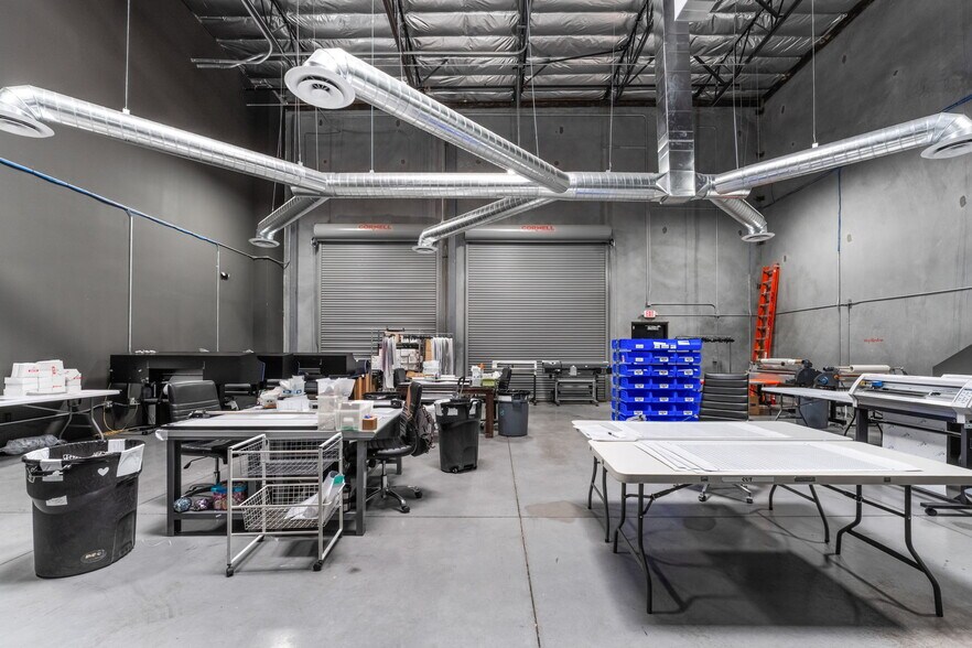 More Photos Of 2950 E Sunset Rd, Las Vegas Showroom For Sale