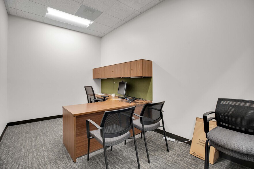 More Photos Of 5504 S 11th St, Ridgefield Distribution For Lease