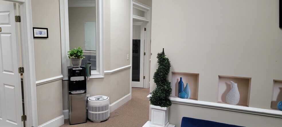 More Photos Of 4994 Lower Roswell Rd, Marietta Office For Lease