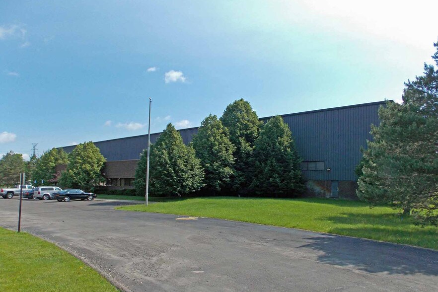 Primary Photo Of 51100 Grand River Ave, Wixom Manufacturing For Lease