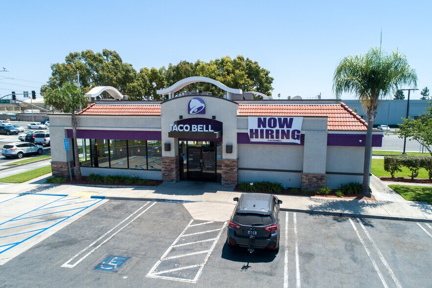 More Photos Of 17876-17940 Newhope St, Fountain Valley Unknown For Lease