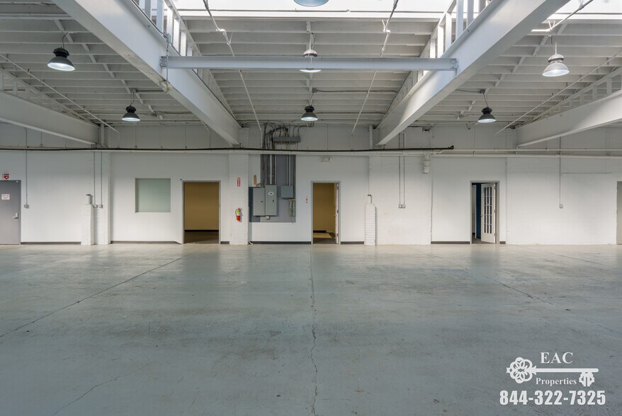 More Photos Of 482 Glenbrook Rd, Stamford Manufacturing For Lease