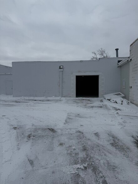 More Photos Of 240 High St, Washingtonville Warehouse For Lease